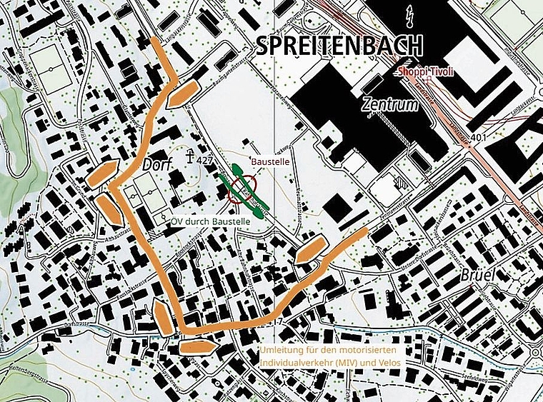 Für den Transport und den Einbau wird der Verkehr umgeleitet.zVg