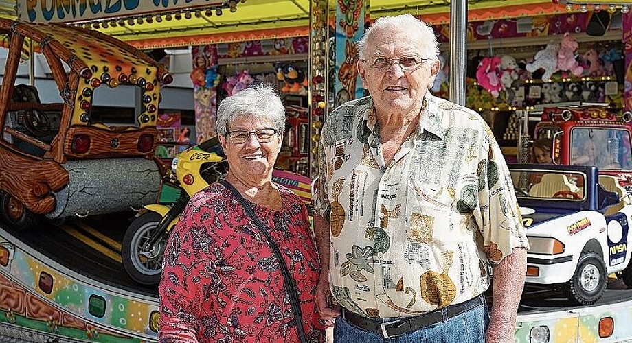 Familie Senn aus Wettingen ist mit ihrer Enkelin angereist. (Bilder: Romi Schmid)
