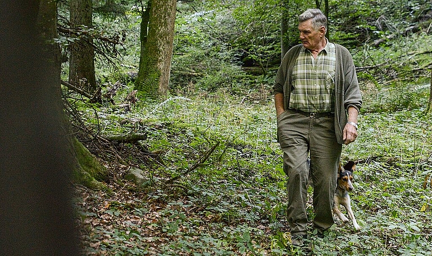 Jagdaufseher Ruedi Vogel bereitet alles für die grosse Jagd Ende Oktober vor. (Barbara Scherer)
