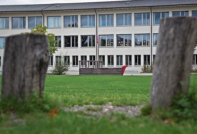 Zu wenig Platz: Auch in der Schule Altenburg brauchts Container. Chris Iseli/AZ