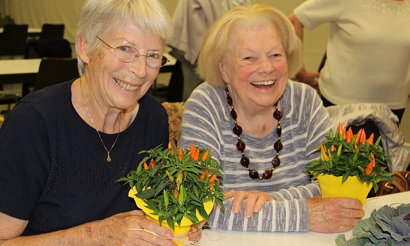 Mit dabei Lilly Ernstund Helen Steiner.