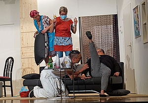 Die Läuseplage macht sich in der Wohnung breit. Mit «Ungeziefer» war eigentlich erst die Schwiegermutter gemeint. rfb