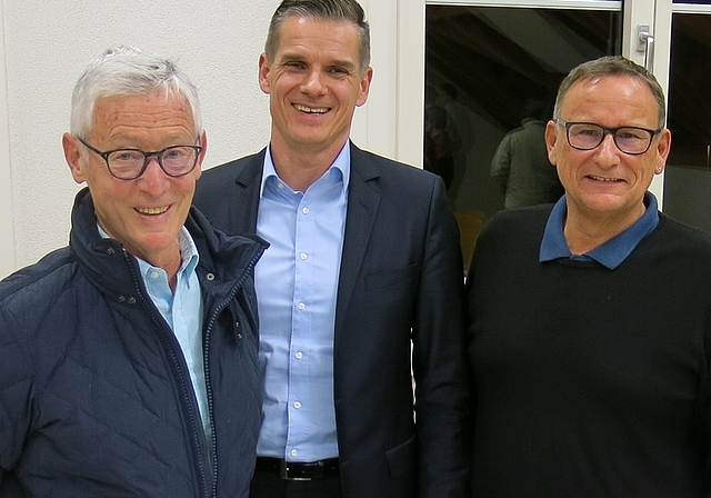 An der Polit-Info orientierten die Gemeinderats-Mitglieder Jürg Lienberger,Patrick Bellini und Werner Scherer (von links) über Aktuelles aus Killwangen.Foto: bha