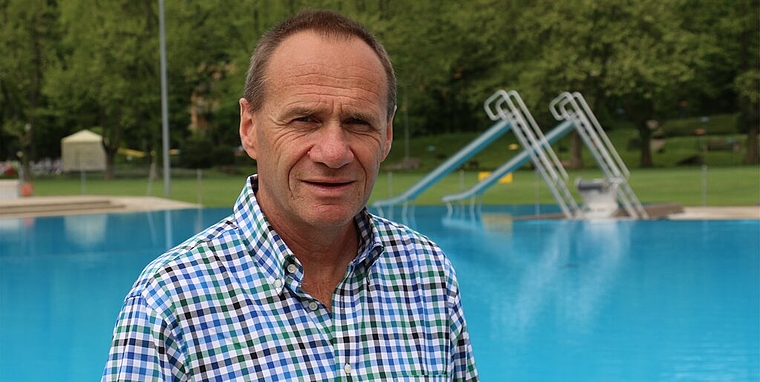 Kudi Müller kurz vor der Badieröffnung. Foto: bär 