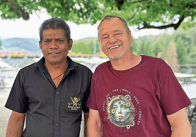 Freuen sich über den Neustart auf dem Rüsler trotz Strassensperrung: Der neue Wirt Velmurugu «Thomas» Thananchyan (links) und Restaurant-Besitzer Felix Zürcher. Sibylle Egloff Francisco