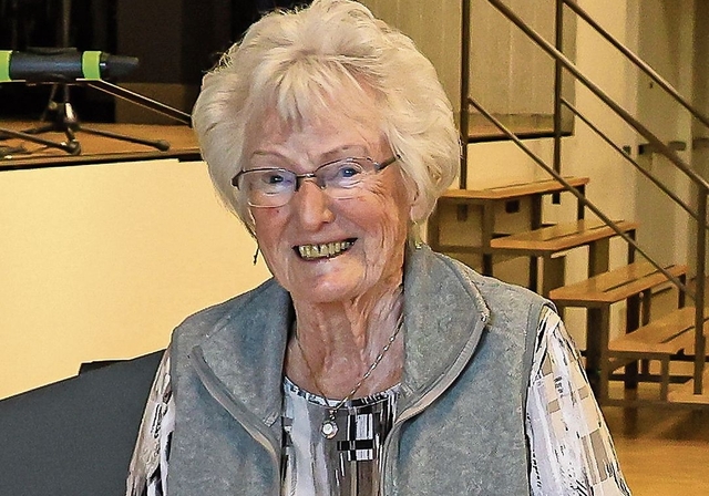 Die Freude ist gross: Margrit Hofstetter gewinnt den 4. Preis und das ausgerechnet an ihrem Geburtstag.gk