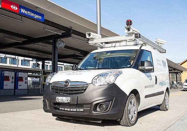 Mehr Kameras als das Google-Auto: Das Messfahrzeug der Firma iNovitas AG. Foto: bsc