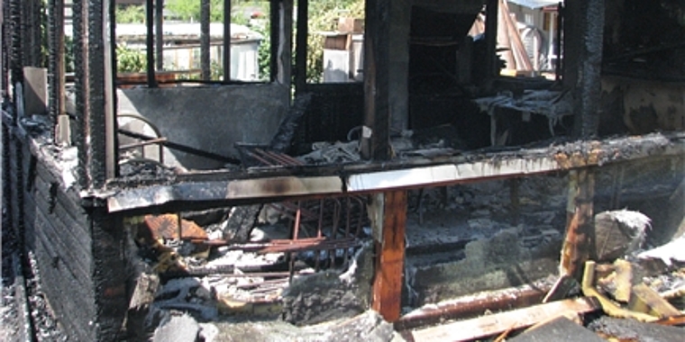 Beim Einsatz vom 23. August 2011 blieb nur eine Brandruine zurück. Foto: zVg