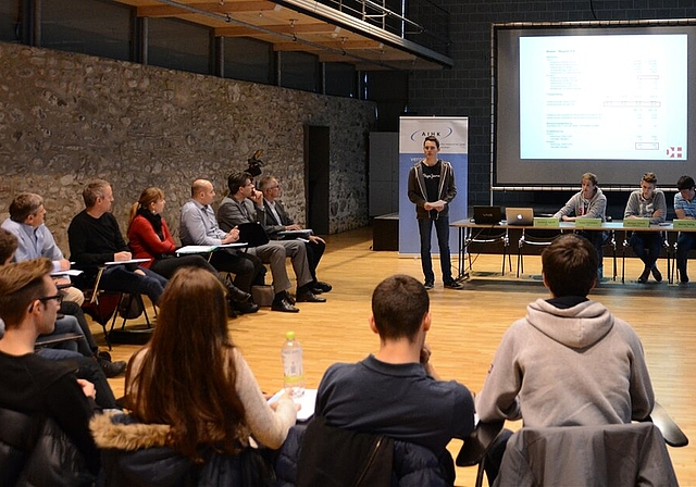 An der Generalversammlung präsentierten die Schülerinnen und Schüler die Ergebnisse ihres Unternehmens. (ms)