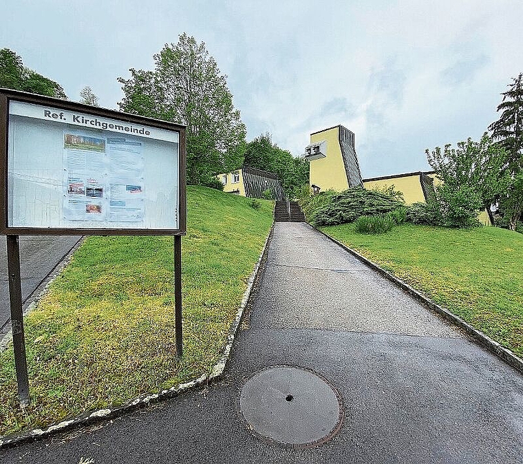 Verkauf der Kirchenanlage Hasel Spreitenbach steht zur Diskussion. (Bild: Melanie Bär)