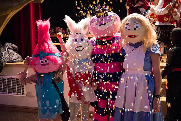 Das Motto war "Wonderland". 
