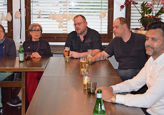 Diskussion mit Roger Gauch, (3.v.l.), Stefan Thomann und Sami Hashmi.  ihk