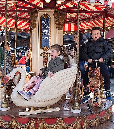 Eine Runde auf dem Nostalgie-Karussell. (bsc)
