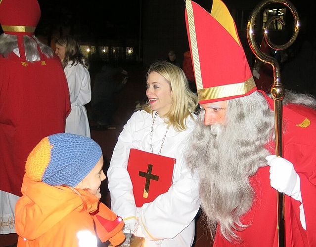 Die Kinder freuten sich auf den Besuch vom Samichlaus.
