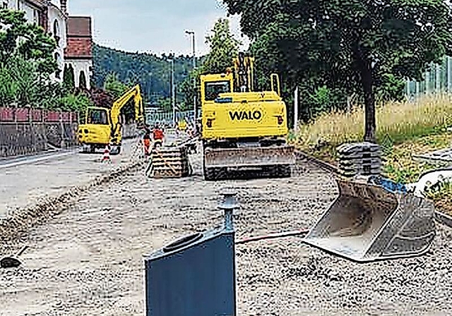 Die Parkplätze an der Zürcherstrasse sollen in eine blaue Zone umgewandelt werden. zVg