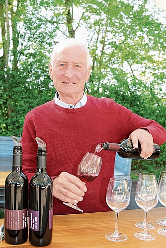 Weindegustation bei Winzer Martin Wetzel. bär