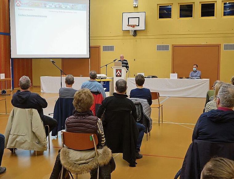 Etwa 20 Personen fanden sich zum Infoabend ein. (Bild: Dieter Minder)