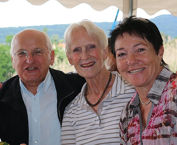 Dieter und Niki Geiger mit Ursula Voser.
