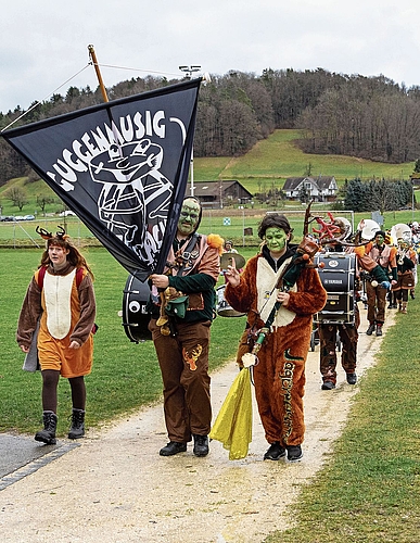 Die 34er-Höckler führen den Umzug an. Die 34er-Höckler führen den Umzug an.