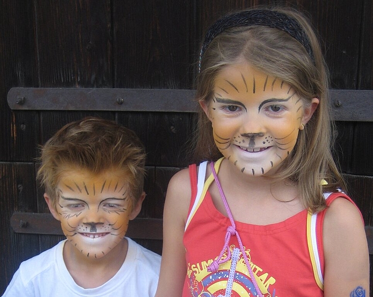 Der Elternverein wird am Dorffest, wie letztes Jahr, wieder Kindergesichter schminken. Foto: zVg