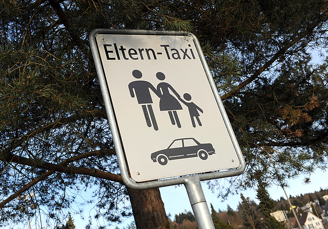 Mit dem neuen Schuljahr sind auch Elterntaxis wieder vermehrt ein Thema an den Schulen.  CH Media/Archiv