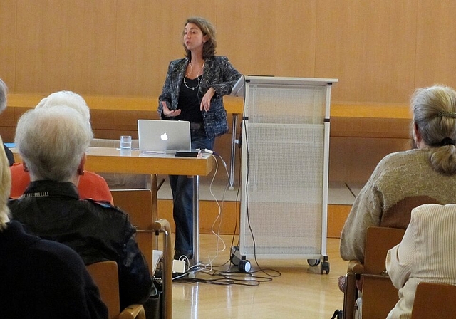 Referentin Stefanie Becker sprach über Beziehungspflege. Foto: zVg