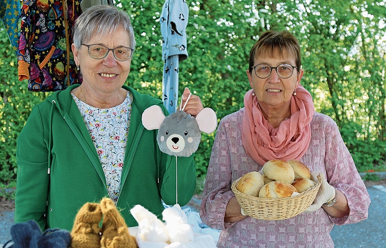 Handgemachtes von Martha Hauser (l.) und Maria Luginbühl. bär