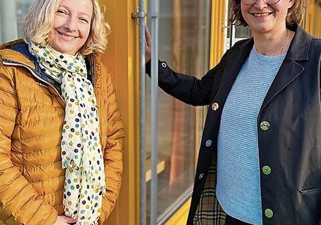 Stiftungsratspräsidentin Miriam Cortis und Anita Guggisberg, die neue Geschäftsführerin des Klösterli (v. l.) crb
