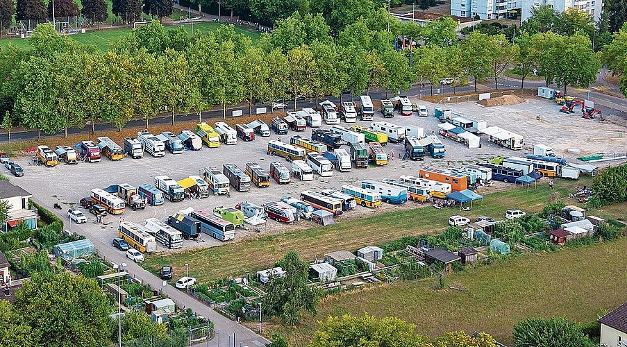5. Bus- und Wohnbus-Oldtimertreffen auf der  Zirkuswiese in Wettingen.Roger Egloff