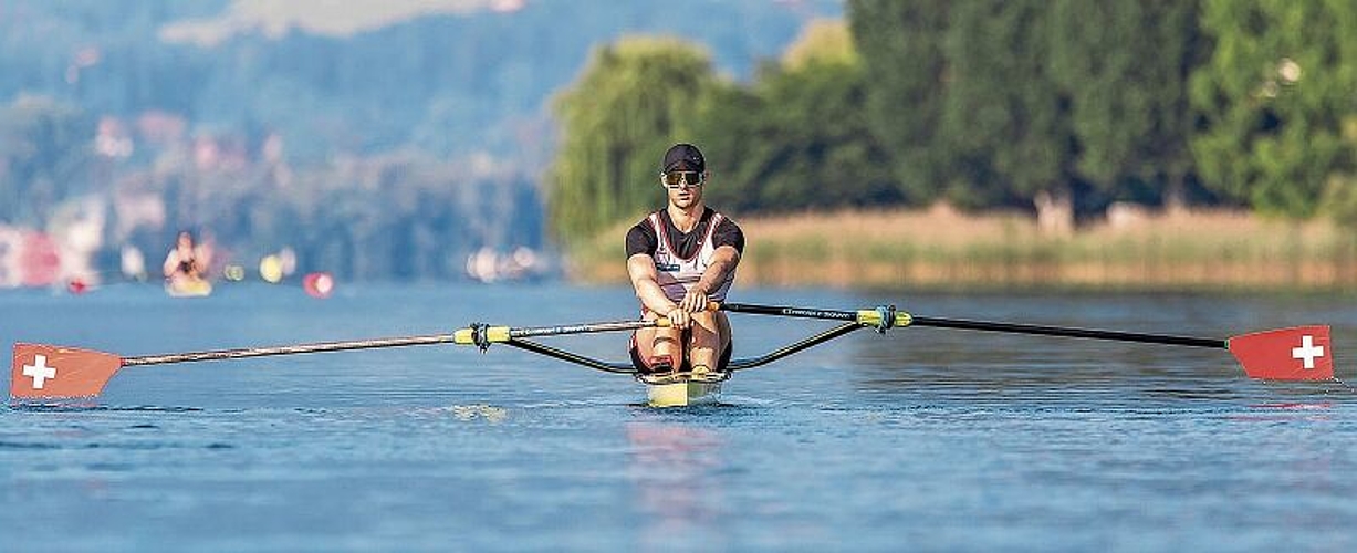                Lokalprominenz: Der Erfolg spornt den Ruderer an. zVg
