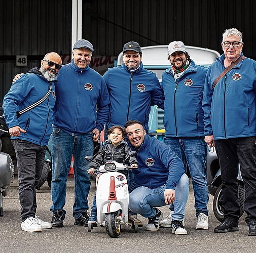 Dabei: Vespa Mythos-Club Freiamt.