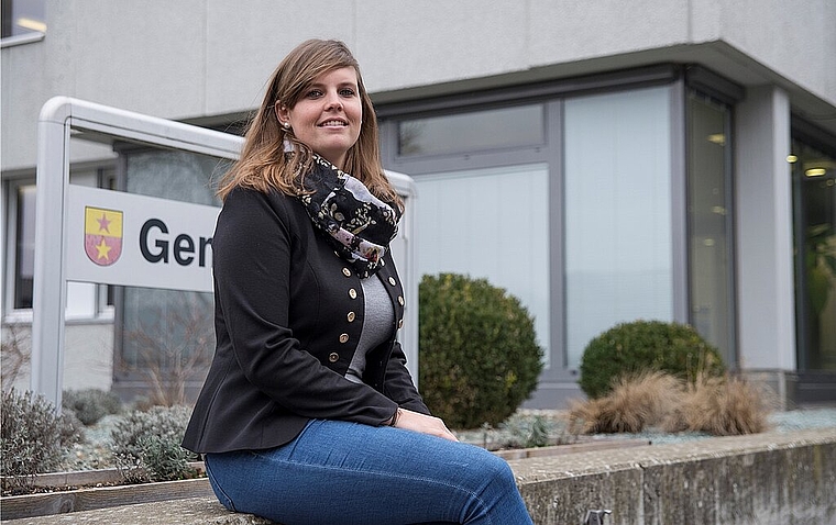 Simone Bürgler schätzt besonders den Kundenkontakt bei ihrer Arbeit auf der Gemeindekanzlei. (Barbara Scherer)