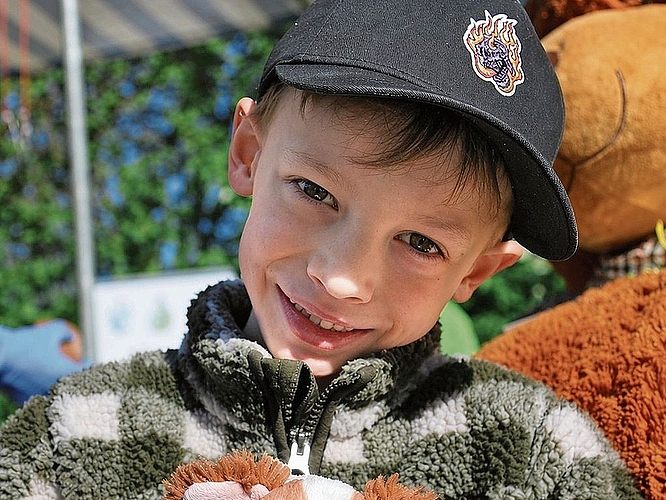 Das «Hündli» von Milo Keller hat einen Gipsfuss bekommen. bär