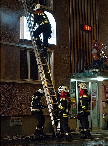 Personenrettung <em>mit Leiter.</em>