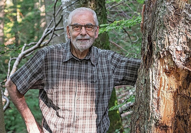 Hier ist sein Refugium: Philipp Vock inmitten des Wettinger Walds. (Bild: zVg)