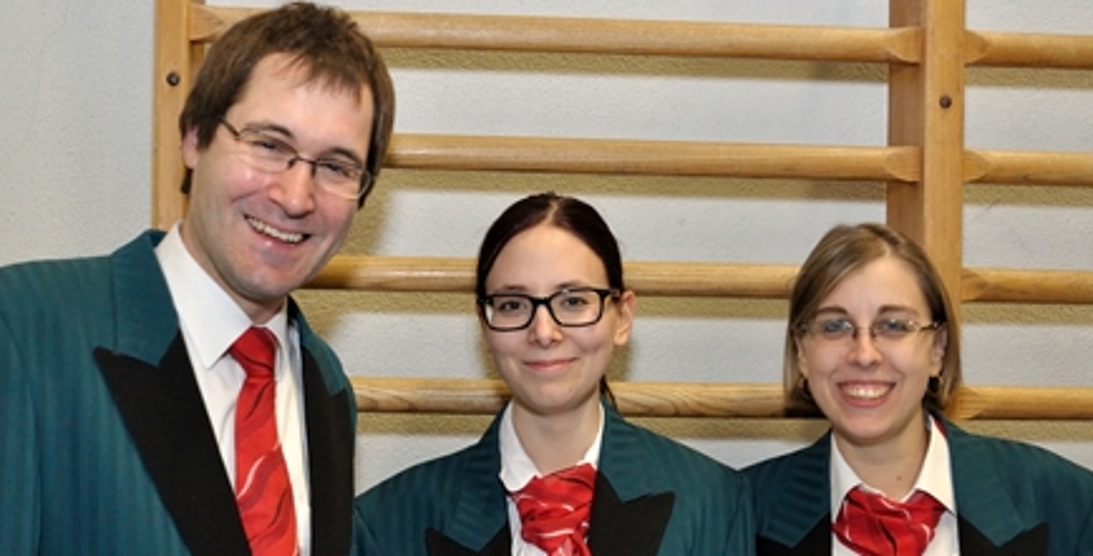 Musikantenkollegen Meinrad Forrer, Angela Kneuss und Sandra Voser.
