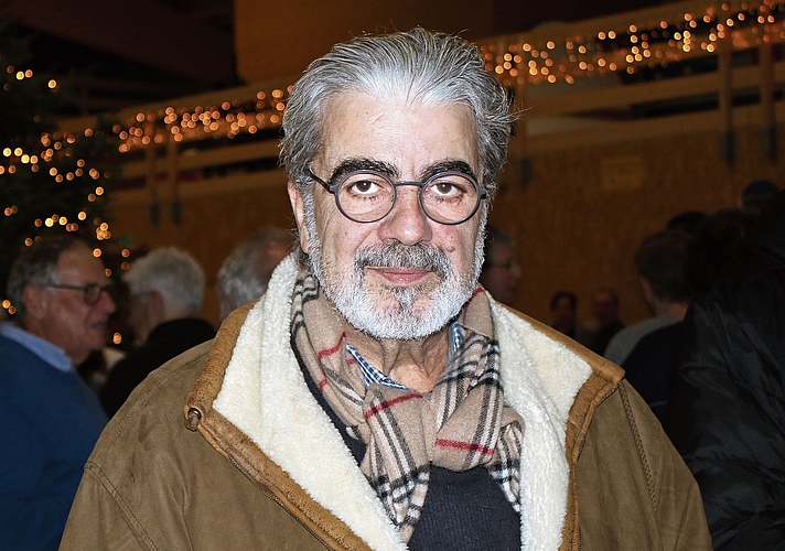 Philippe Rey gratuliert Markus Haas an dessen Wahlfeier. 	bär