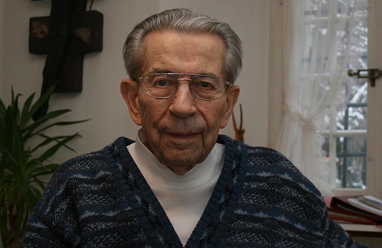 Pfarrer Alois Keusch erinnert sich an bewegte Zeiten im St. Anton Wettingen. Foto: ska