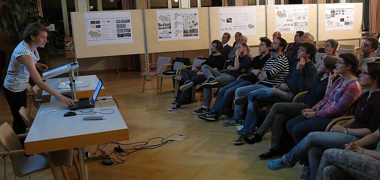 Studierende der Hochschule für Technik Rapperswil präsentierten ihre Projekte zur Raum- und Verkehrsplanung in Wettingen. Foto: ms