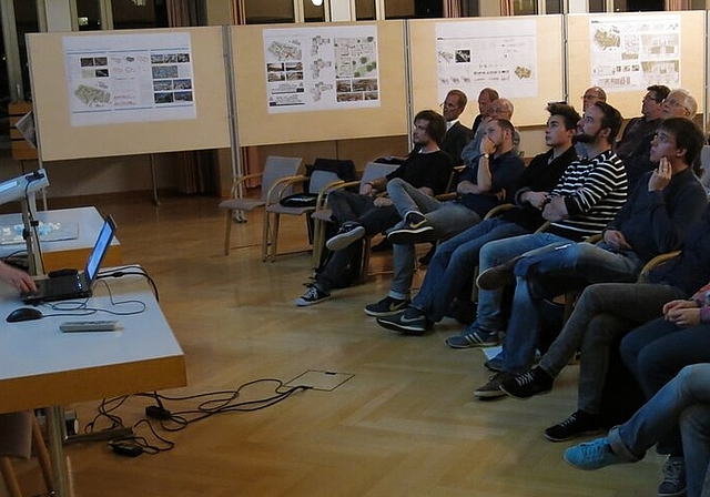 Studierende der Hochschule für Technik Rapperswil präsentierten ihre Projekte zur Raum- und Verkehrsplanung in Wettingen. Foto: ms