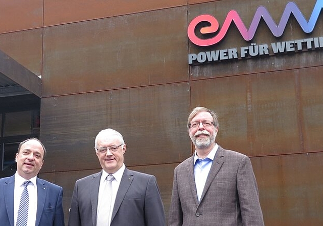 Sie wollen das EWW wappnen für die Zukunft: (v.l.) Gemeindeammann Markus Dieth,Gemeinderat Roland Kuster, EWW-Geschäftsleiter Peter Wiederkehr.Foto: Mü
