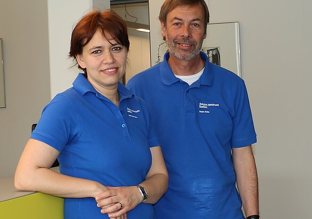 Doktorzentrum Iana Storojeva, Peter Ackle und drei weitere Hausärzte arbeiten im Langhaus zusammen.Fotos: bär Moderne Untersuchungszimmer. 