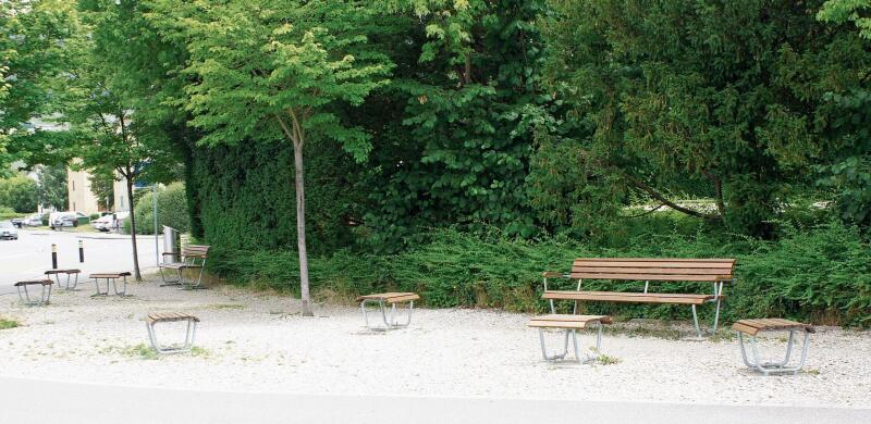 Das Strassensanierungsprojekt beinhaltet auch «Bänkli unter schattenspendenden Bäumli».Peter Graf