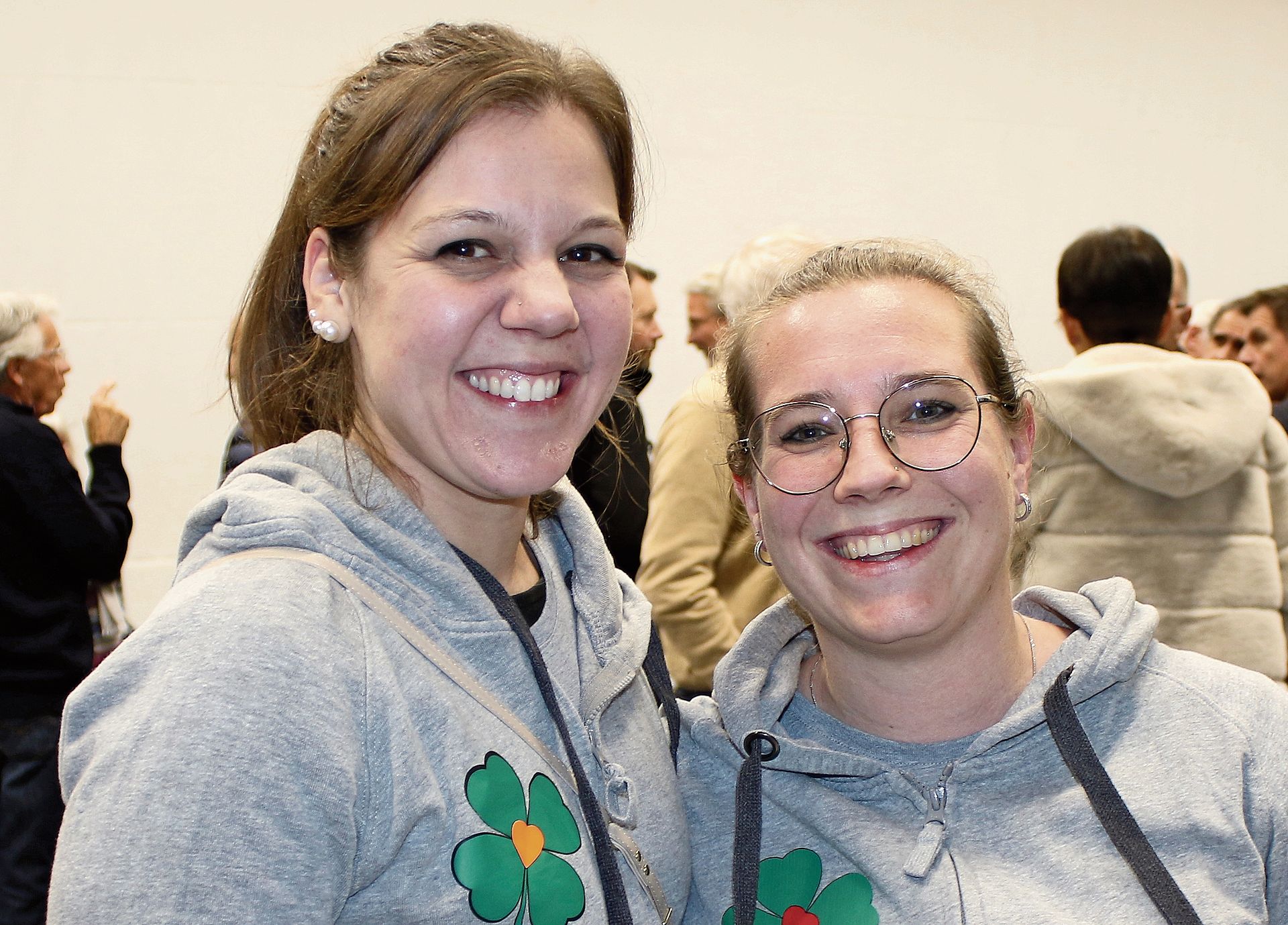 Sandra Rabus und Mandy Dürsteler vom Vorstand «Gmeinschaftsglück» bär Sandra Rabus und Mandy Dürsteler vom Vorstand «Gmeinschaftsglück» bär