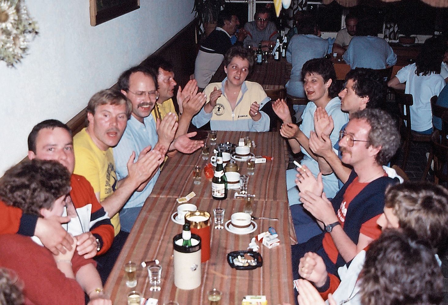 1986 auf dem Weissenstein: Hier wird ausgiebig gefeiert. zVg 1986 auf dem Weissenstein: Hier wird ausgiebig gefeiert. zVg