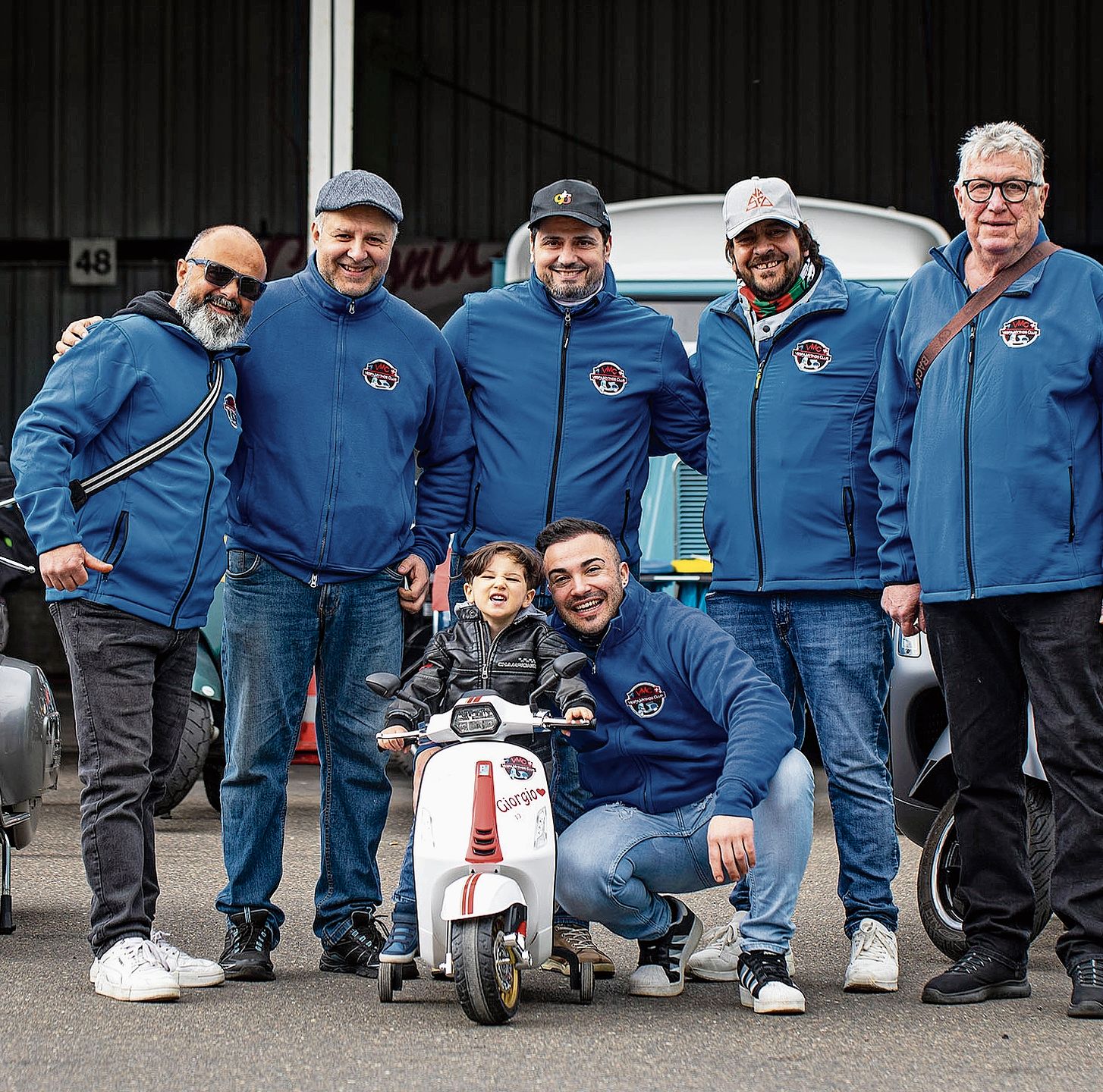 Dabei: Vespa Mythos-Club Freiamt.