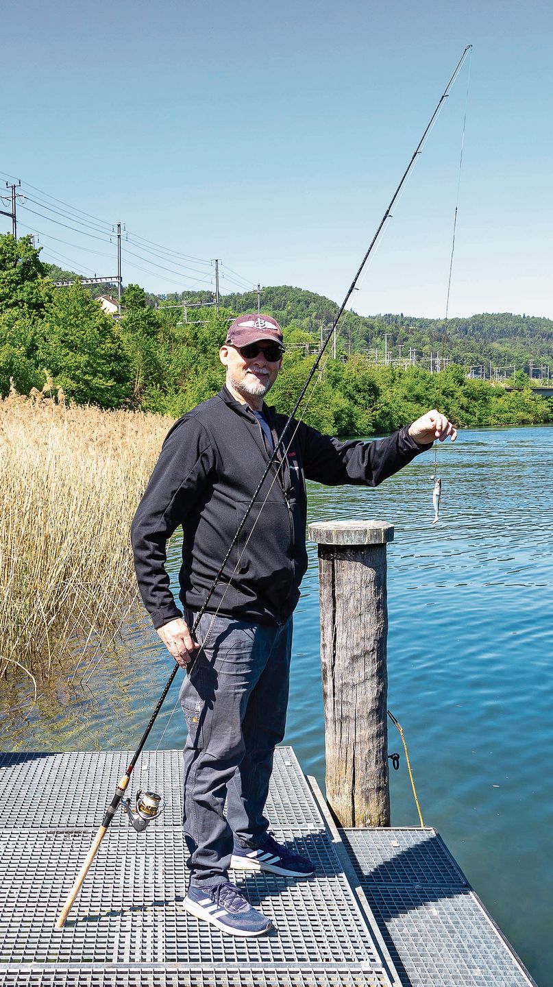 Igor Budic fischt seit seiner Kindheit und ist seit fünf Jahren im Fischerverein Killwangen.Bilder: Gaby Kost