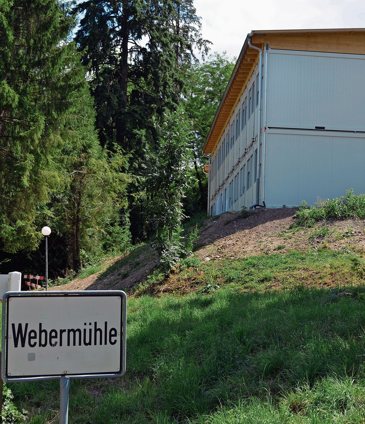 Neuenhof: Seit Anfang Juli wohnen Flüchtlinge in der kantonalen Asylunterkunft. Neuenhof: Seit Anfang Juli wohnen Flüchtlinge in der kantonalen Asylunterkunft.