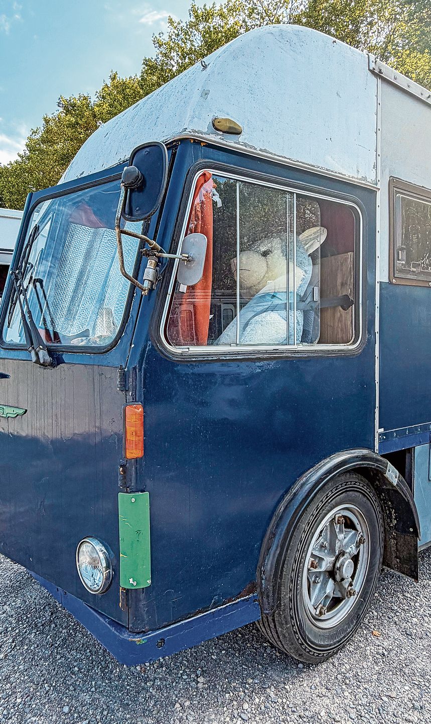 Ein Plüschtier auf dem Fahrersitz ist eine Tradition.