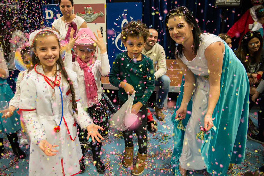 Am Kinderball durften sich die jüngsten Fasnachtsnarren aus der Region austoben.Fotos: Barbara Scherer
